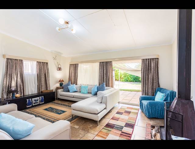 3 BEDROOM FREEHOLD SOLD IN PAROW VALLEY